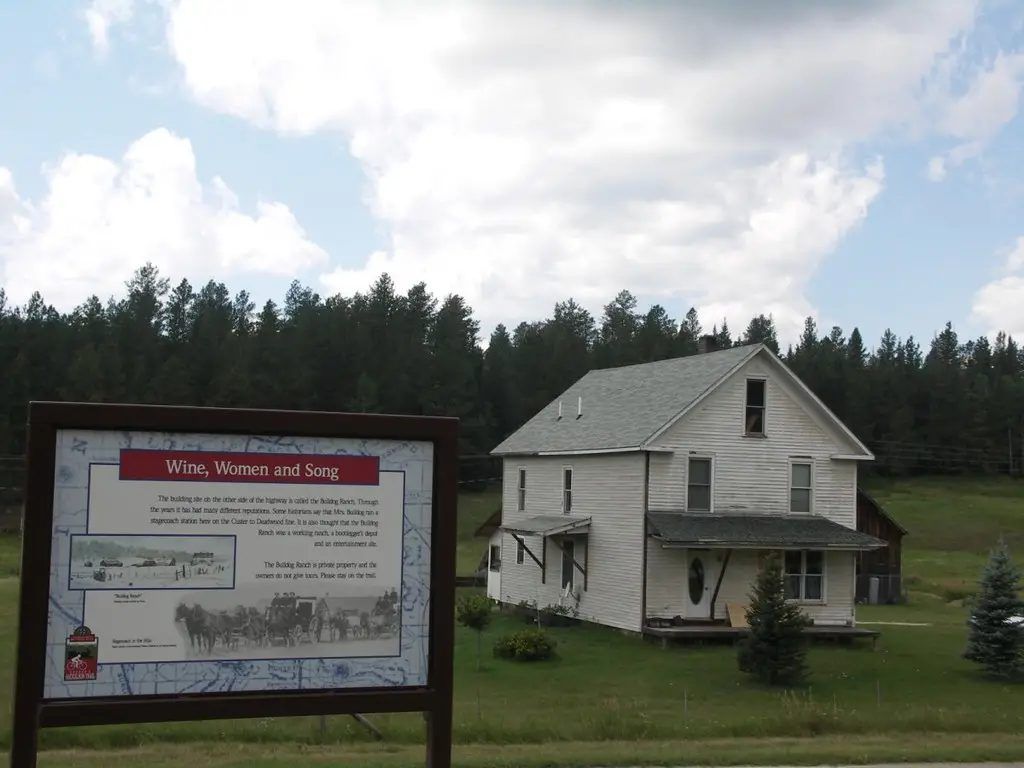 A historic house and sign in the old mining town of Rochford